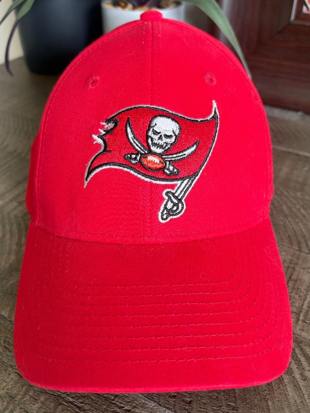 Tampa Bay Buccaneers NFL Red Adjustable Baseball Cap Hat One Size